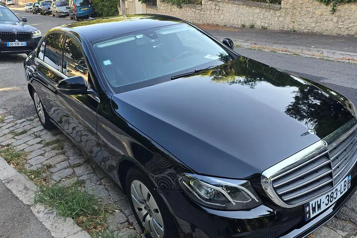 Stress-Free Marseille Arrival: Private Airport/Port Transfer