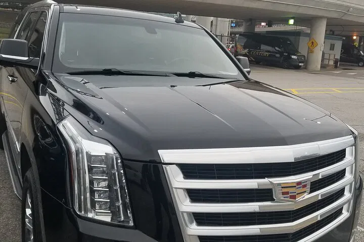 Stress-Free Niagara Falls Transfers: Toronto Airport to Paradise!