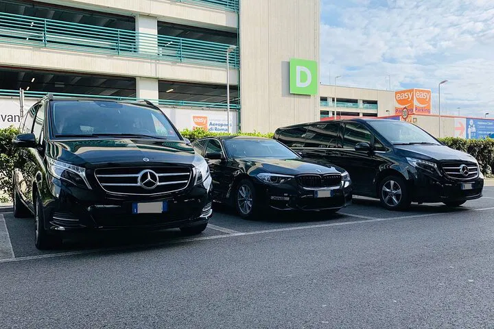 Stress-Free London Transfers: Private Car from Gatwick Airport