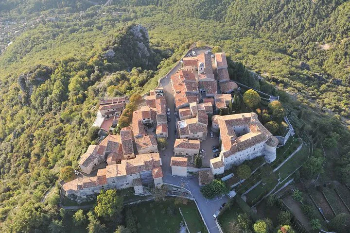 Unveil Provence's Essence: A Perfumed & Picturesque Private Tour