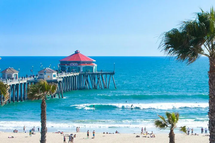 Beach Cities Day Trip: Private Tour from LA Ports