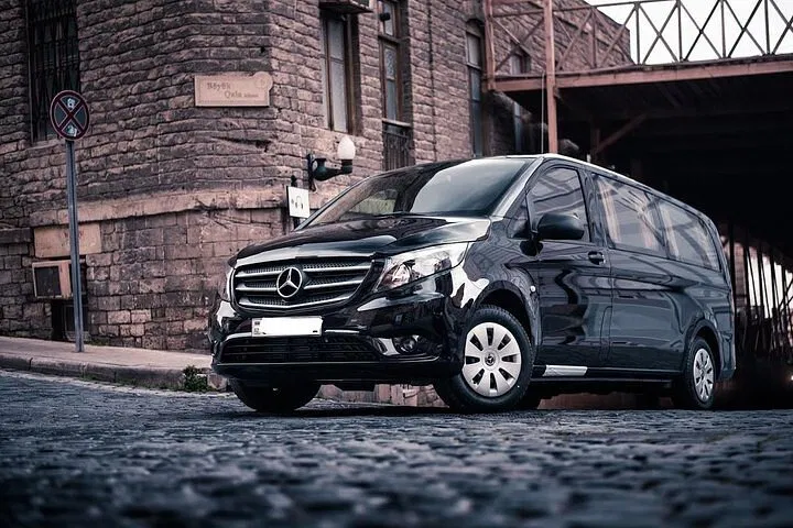 Stress-Free City Transfer: Marseille to Montpellier Private Ride