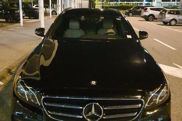 Stress-Free Derby Arrival: Private Airport Transfers