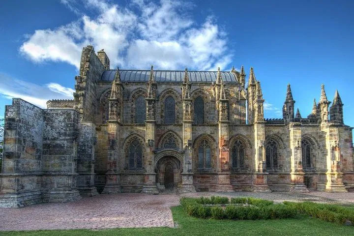 Edinburgh's Lowland Gems: Unveiling Rosslyn Chapel, Borders & Glenkinchie Distillery
