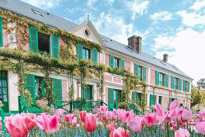Discover Giverny's Charm: A Personalized Tour from Paris