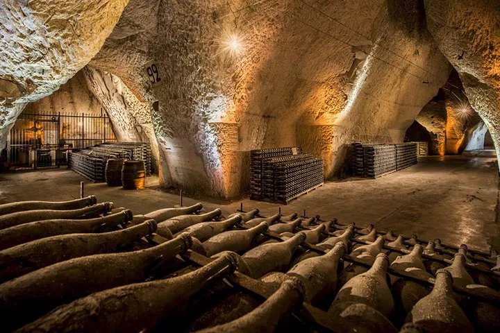 Champagne Dreams: Veuve Clicquot Day Trip from Paris