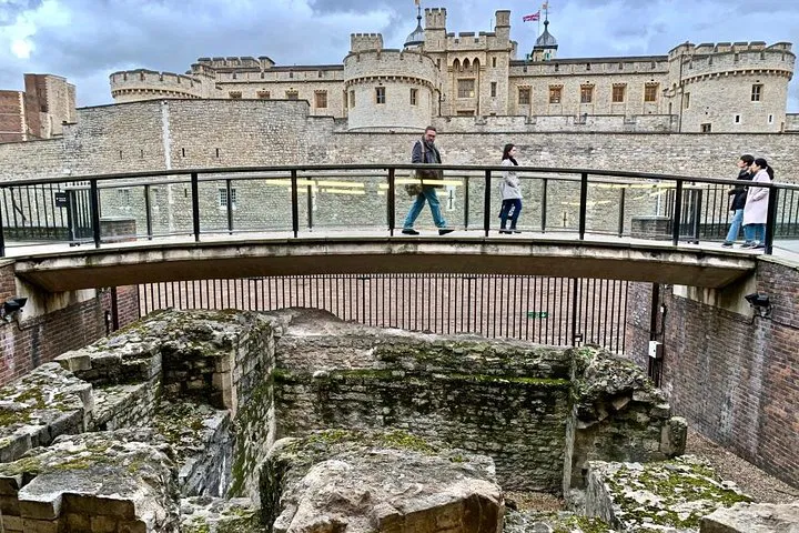 Step Back in Time: Uncover London's Roman Wall Secrets on an Audio Adventure