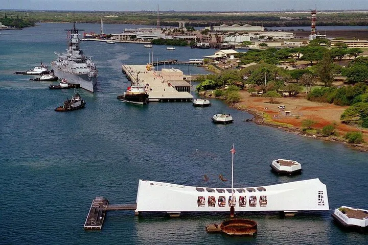 Relive History: Pearl Harbor, USS Arizona & Missouri Private Tour