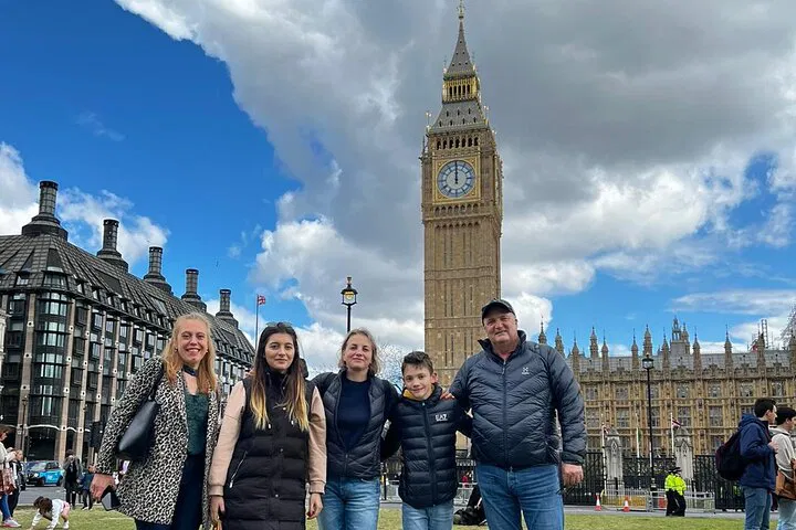 Rock 'n' Royal: Beatles & Buckingham Palace Private Tour!