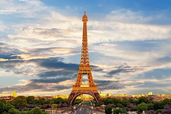 Eiffel Tower: Fast Access to Summit or 2nd Floor Views