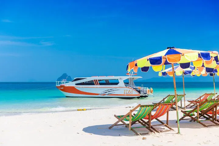 Luxury Catamaran Cruise: Discover Maya Bay & Phi Phi's Paradise!