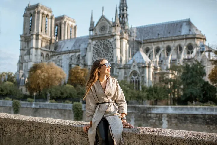 Capture Parisian Charm: Professional Photoshoot at Iconic Notre Dame