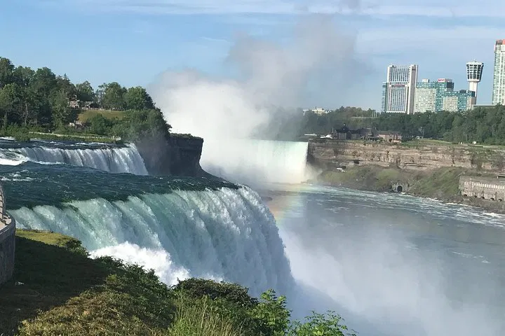 Niagara Falls Day Trip: Explore Natural Wonders from NYC!