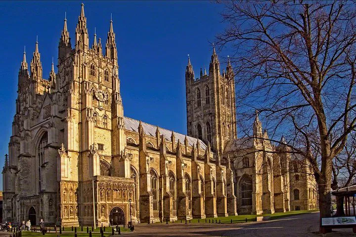 Stress-Free Canterbury & Leeds Castle Private Transfer from London
