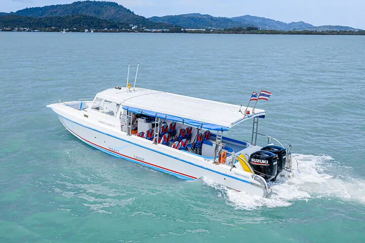 Phi Phi Islands: Maya Bay, Pileh Lagoon Speedboat Tour