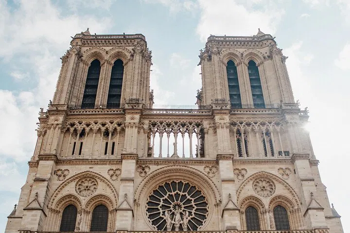 Notre Dame: Expert-Led Interior & Exterior Tour (6 Max)
