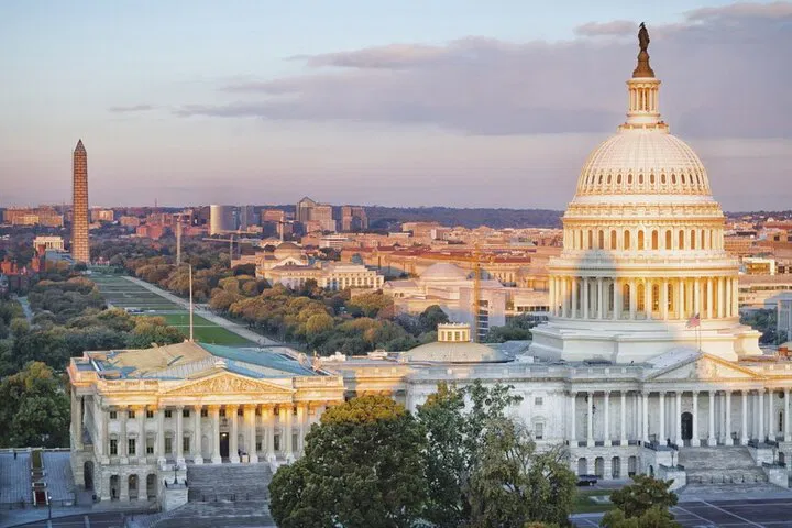 East Coast Adventure: 6-Day D.C., Niagara, and Boston Tour from NYC