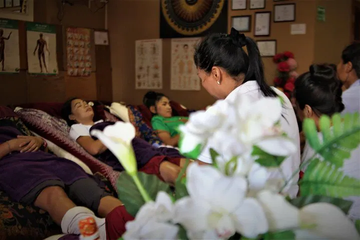 Unwind & Thrive: Master Foot Massage at Samui Spa School