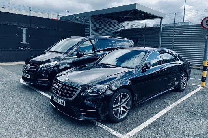 Gatwick to Southampton: Luxury Car Transfer - Travel in Style!