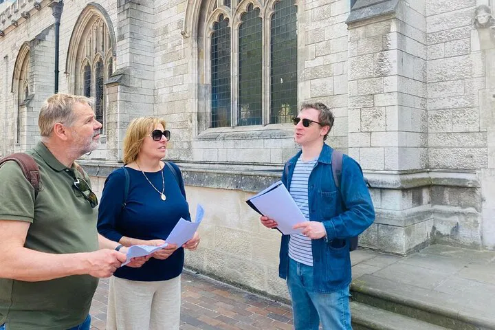 London: Shakespeare Walking Tour with Actor Guide
