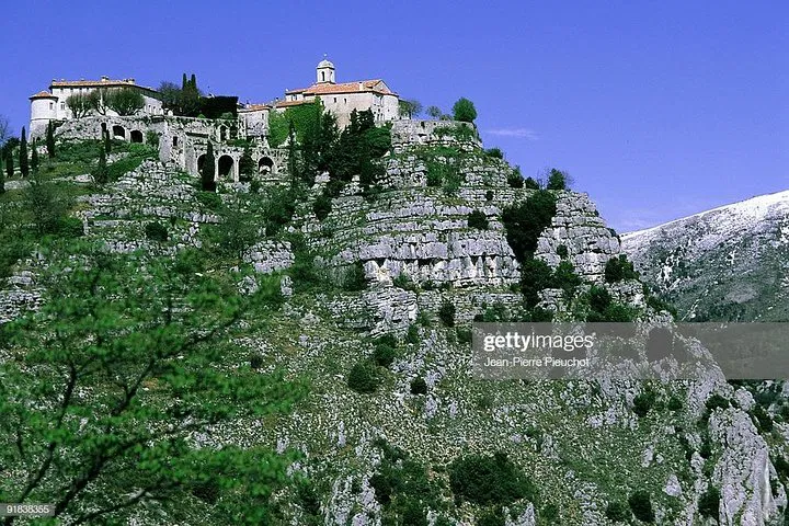 Côte d'Azur Discovery: Private Tour of Antibes, Cannes & Medieval Villages