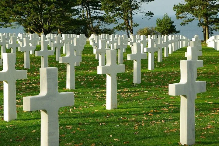 Normandy D-Day Tour from Paris: Private & Expert Guided