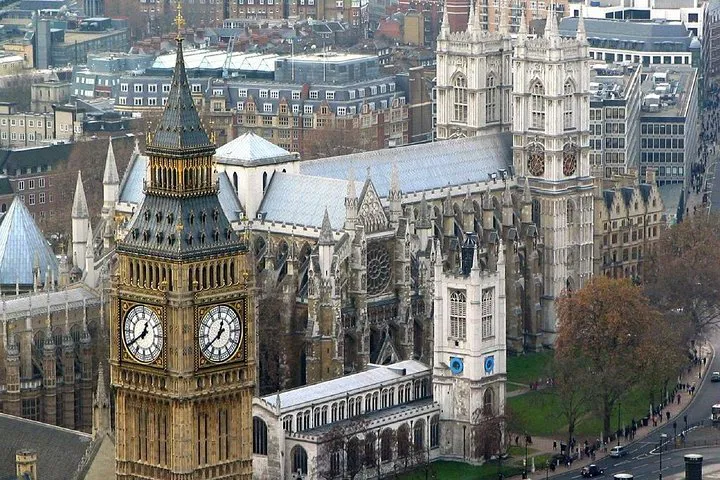 Unlock London's Secrets: A Self-Guided Audio Adventure