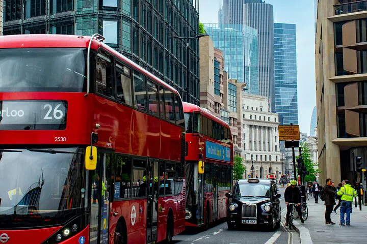 Unlock London's Secrets: Your Personalized Half-Day Adventure