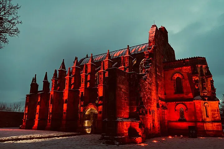 Unveiling Scotland's Gems: Stirling, Kelpies & Rosslyn Chapel Private Day Trip