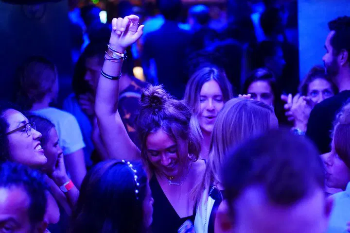 Nice Riviera Bar Crawl: Party Like a VIP!