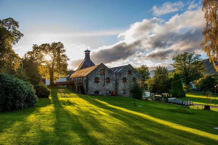 Edinburgh's Ultimate Whisky Trail: A Journey Through Scotland's Finest Distilleries
