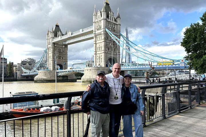 Uncover London's Secrets: A Personalized Black Cab Adventure