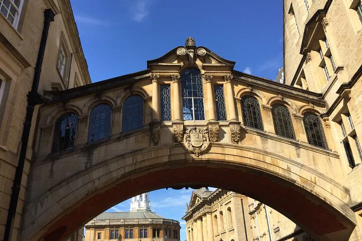 Uncover Oxford & Cotswolds Charm: A Bespoke Day Trip from London