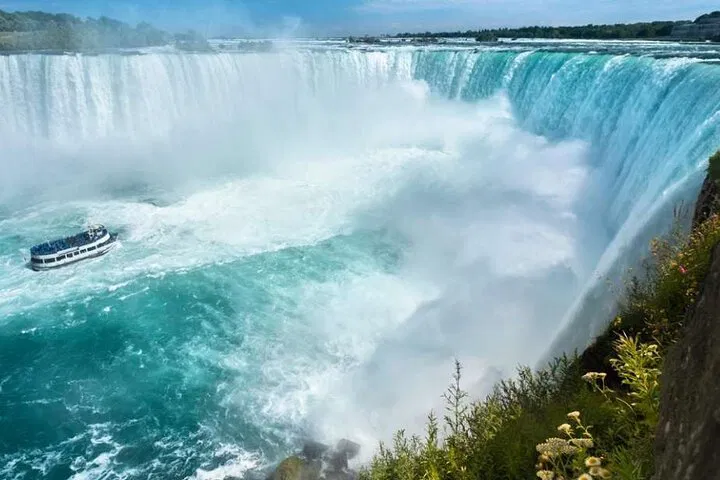Niagara Falls Tour: Maid of Mist, Cave of Winds & More!