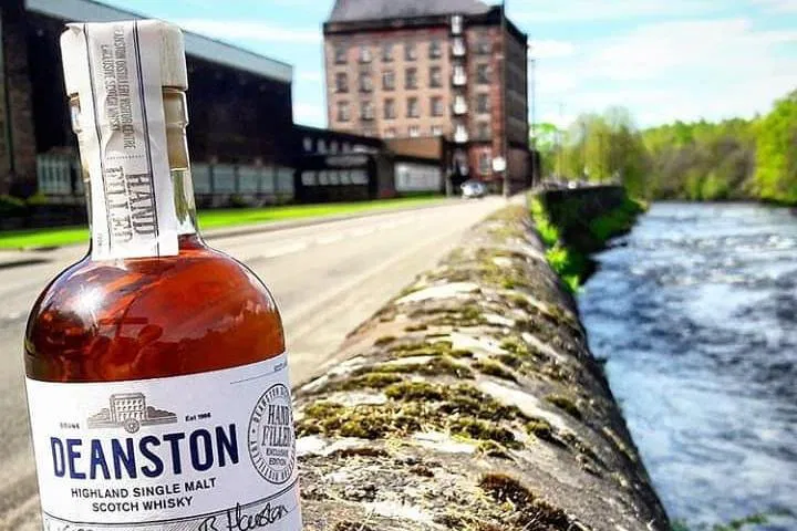 Edinburgh's Ultimate Trio: Whisky, Castle & Palace Day Tour