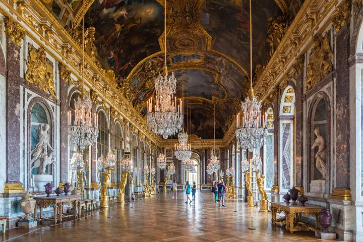 Versailles Palace Tour: Skip the Line & Explore!