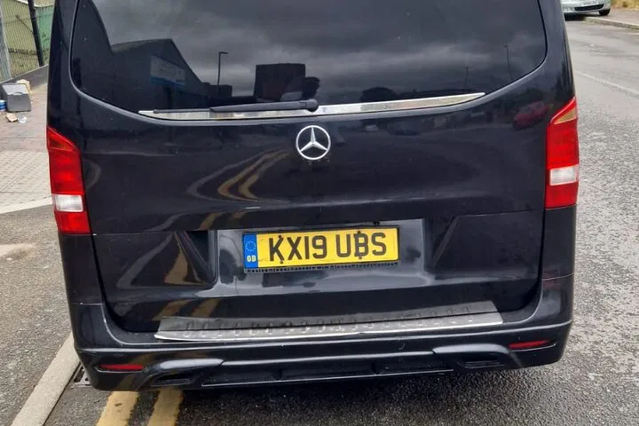 Effortless Airport Transfer: Heathrow to Dover Seaport