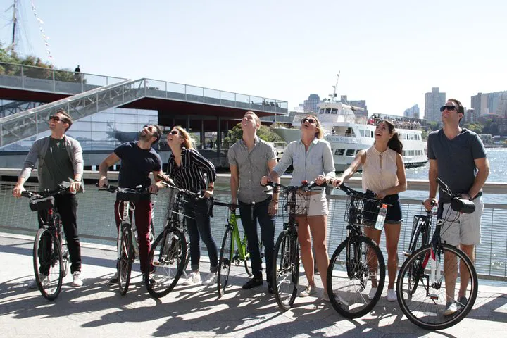Manhattan Bike Adventure: Explore Iconic Landmarks on Two Wheels!