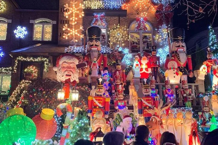 Experience Dazzling Christmas Magic: Dyker Heights Lights Tour!