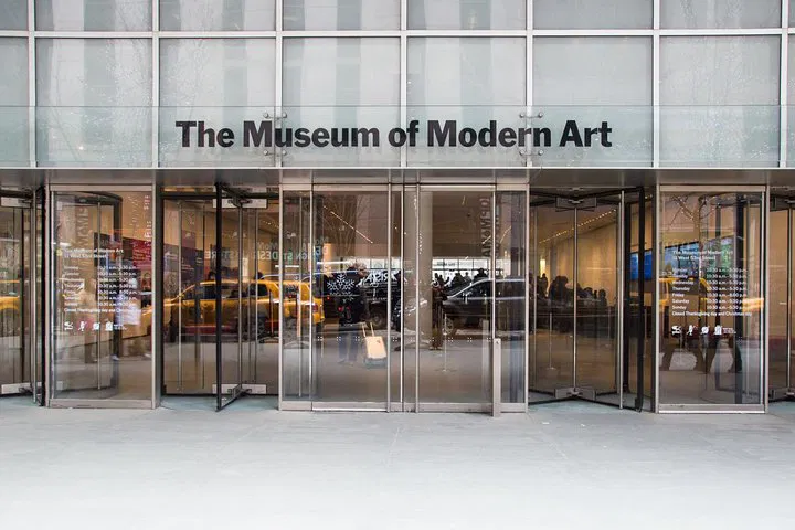 Manhattan Landmarks & MoMA Masterpieces: A Walking Art Adventure