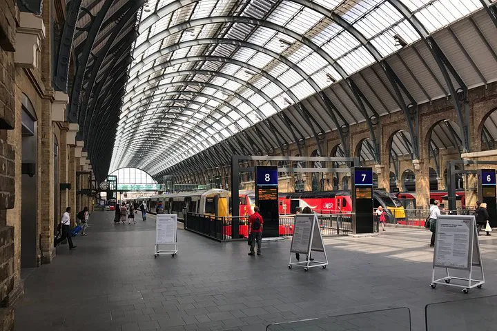 Stress-Free London Transfers: Heathrow to King's Cross/St. Pancras