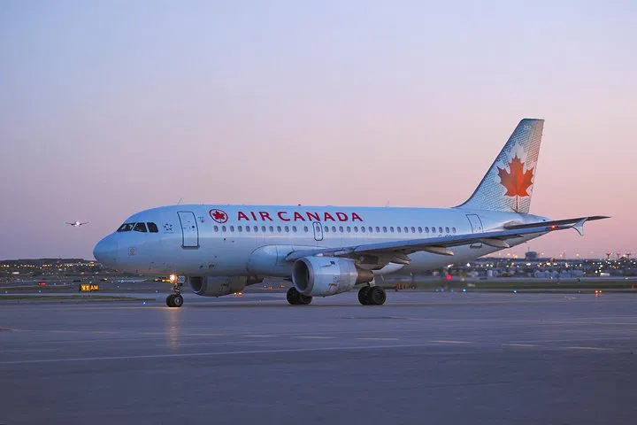Stress-Free Toronto Airport Transfers: Private Door-to-Door Service