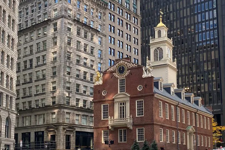 Boston Freedom Trail & Beacon Hill Private Walking Tour