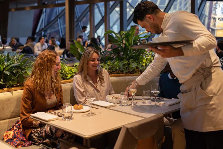 Eiffel Tower Dinner: Paris Evening at Madame Brasserie