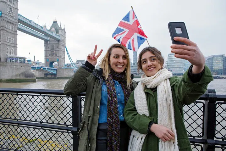 Unlock London's Secrets: AI-Powered Walking Tours