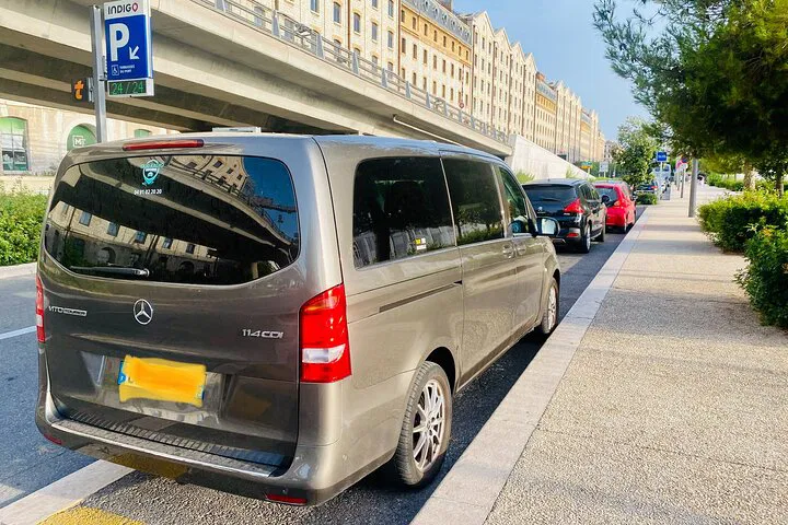 Stress-Free Travel: Private Transfer from Marseille to Avignon