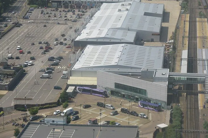 Effortless Luton Airport Transfers: Your London Door-to-Door Solution