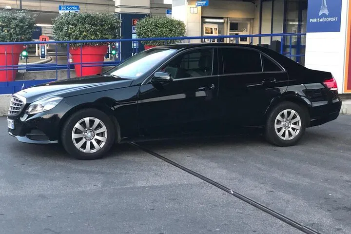 Luxury Private Transfer: Paris to Reims or Back