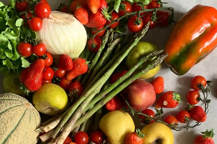 Gastronomic Delights: Unveiling Alba's Farmers Market with a Private Food Tour
