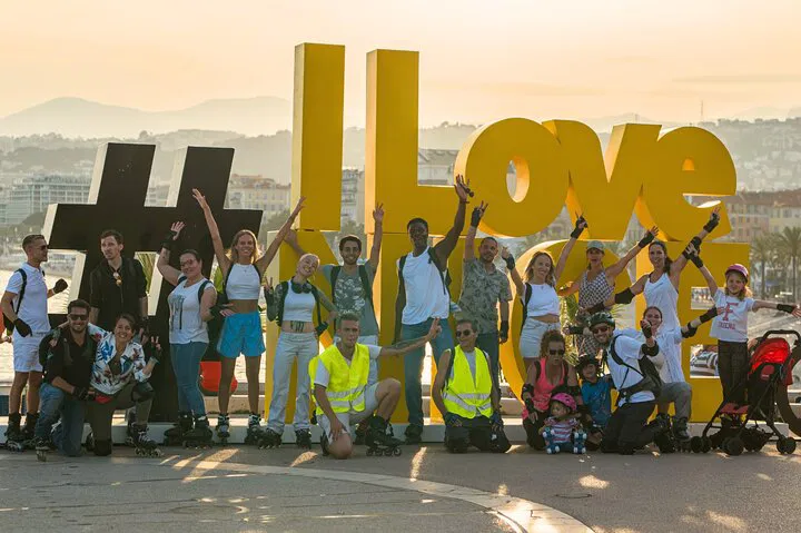 Nice Rollerblade Sunset Tour: Local Food & Music!